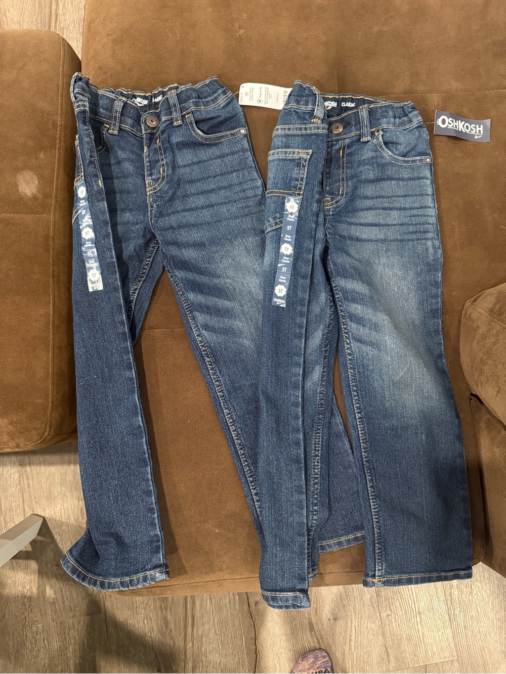 OshKosh B'gosh 5T Boys Denim straight legged Jeans - Classic Stretch Fit